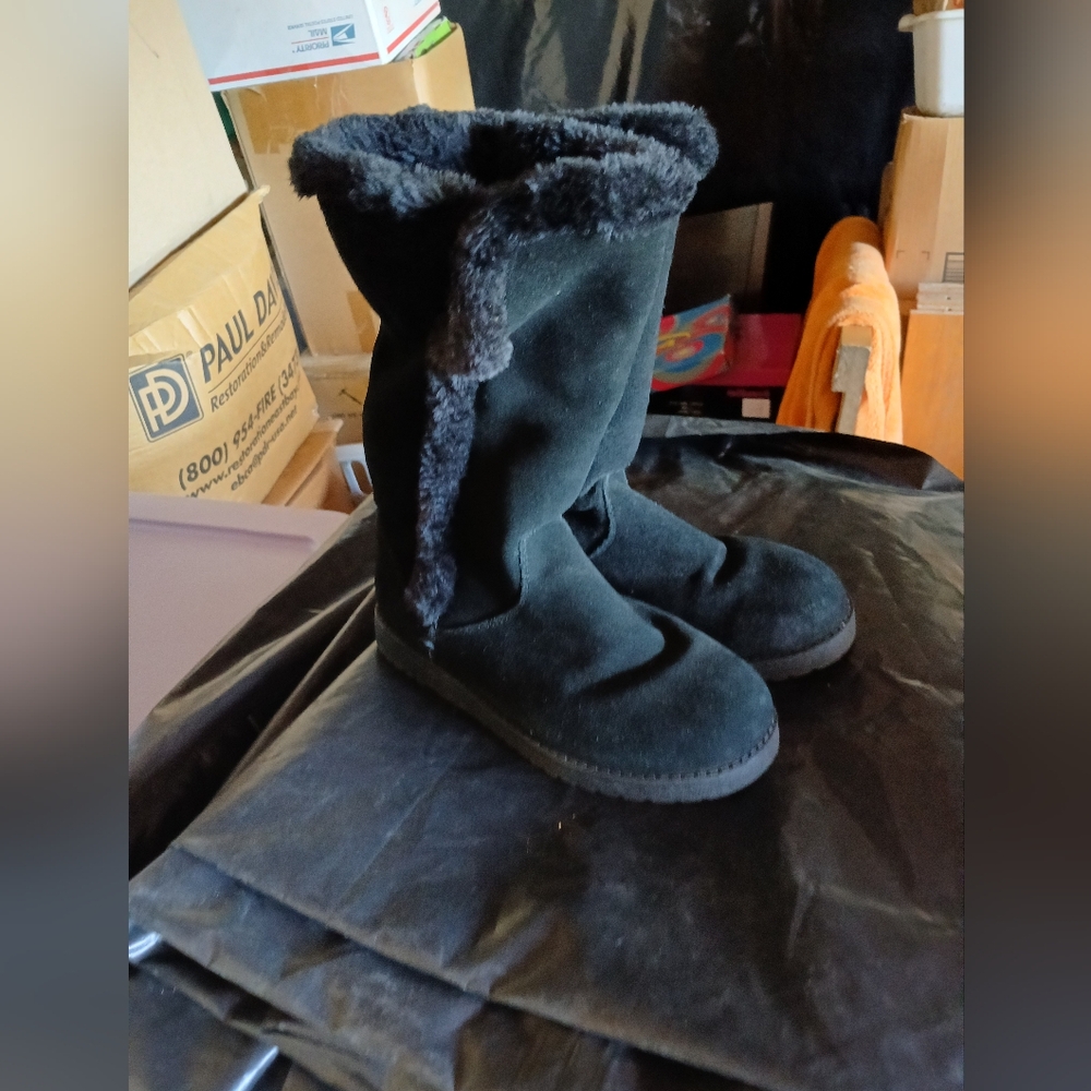Black Faux Fur Lined Boots Suede No Name